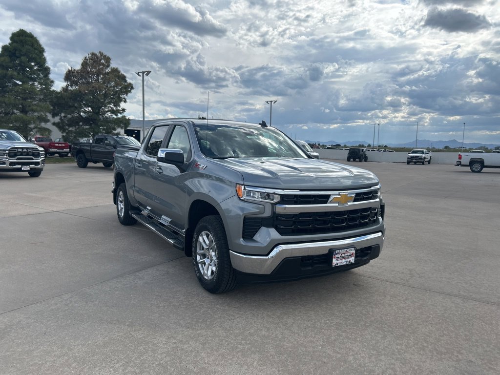 New 2026 Chevrolet Silverado 1500 LT w/ Z71 Off-Road Package AWD/4WD image 8
