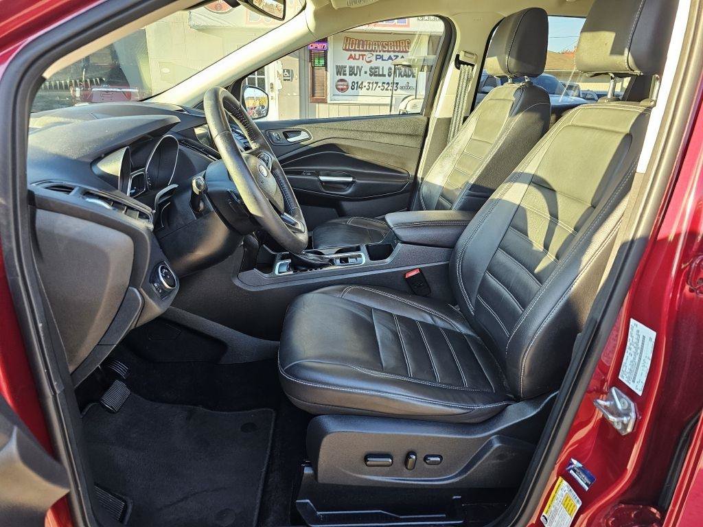 Used 2017 Ford Escape Titanium AWD/4WD image 16