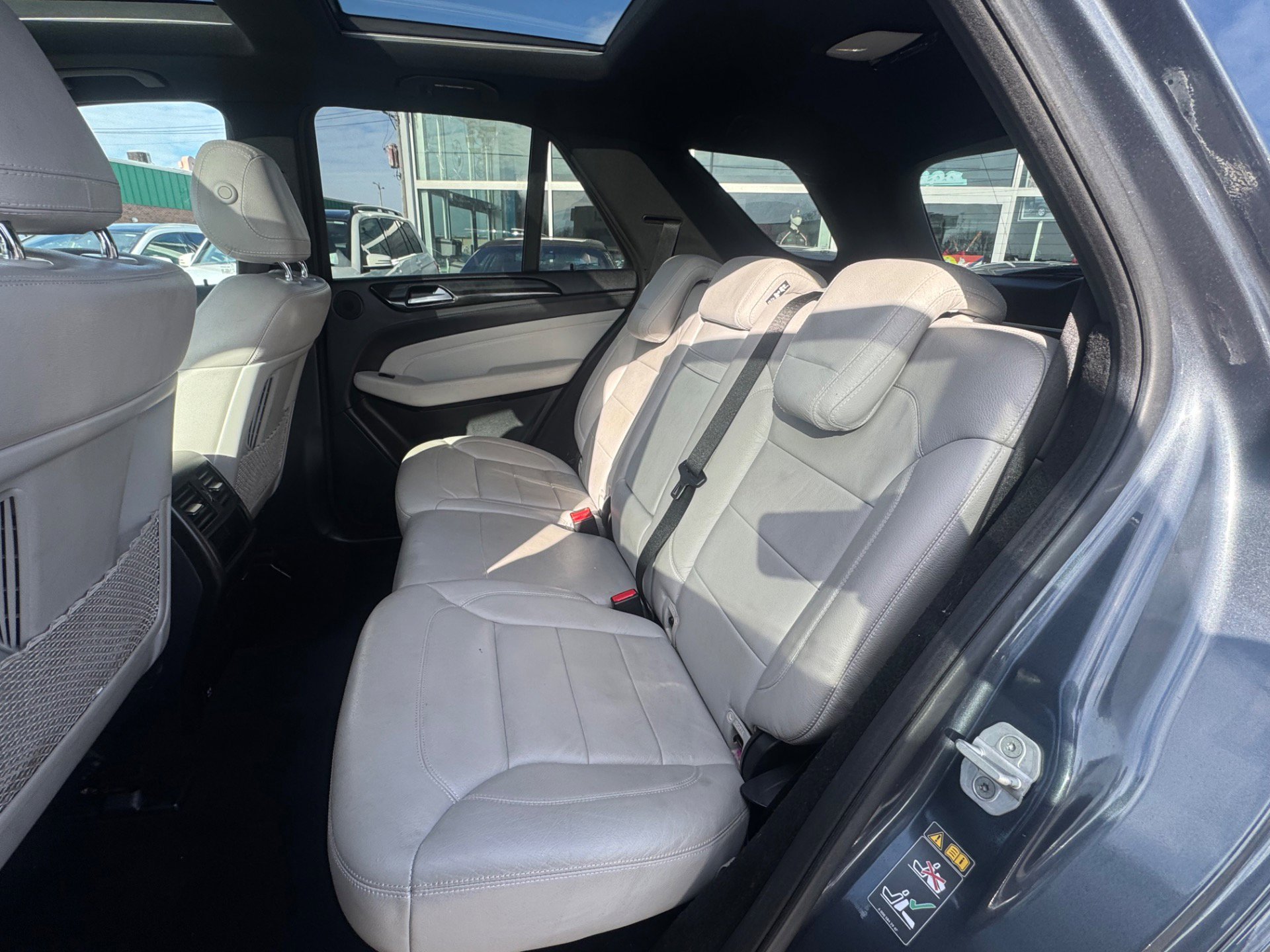 Used 2015 Mercedes-Benz ML 400 4-MATIC image 6