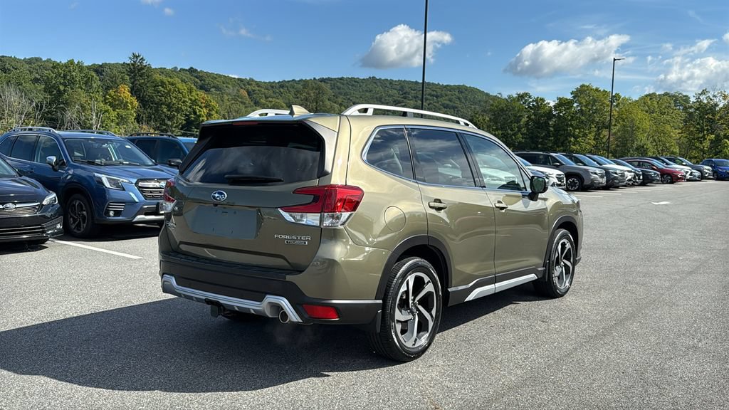 Certified 2023 Subaru Forester Touring AWD/4WD image 6