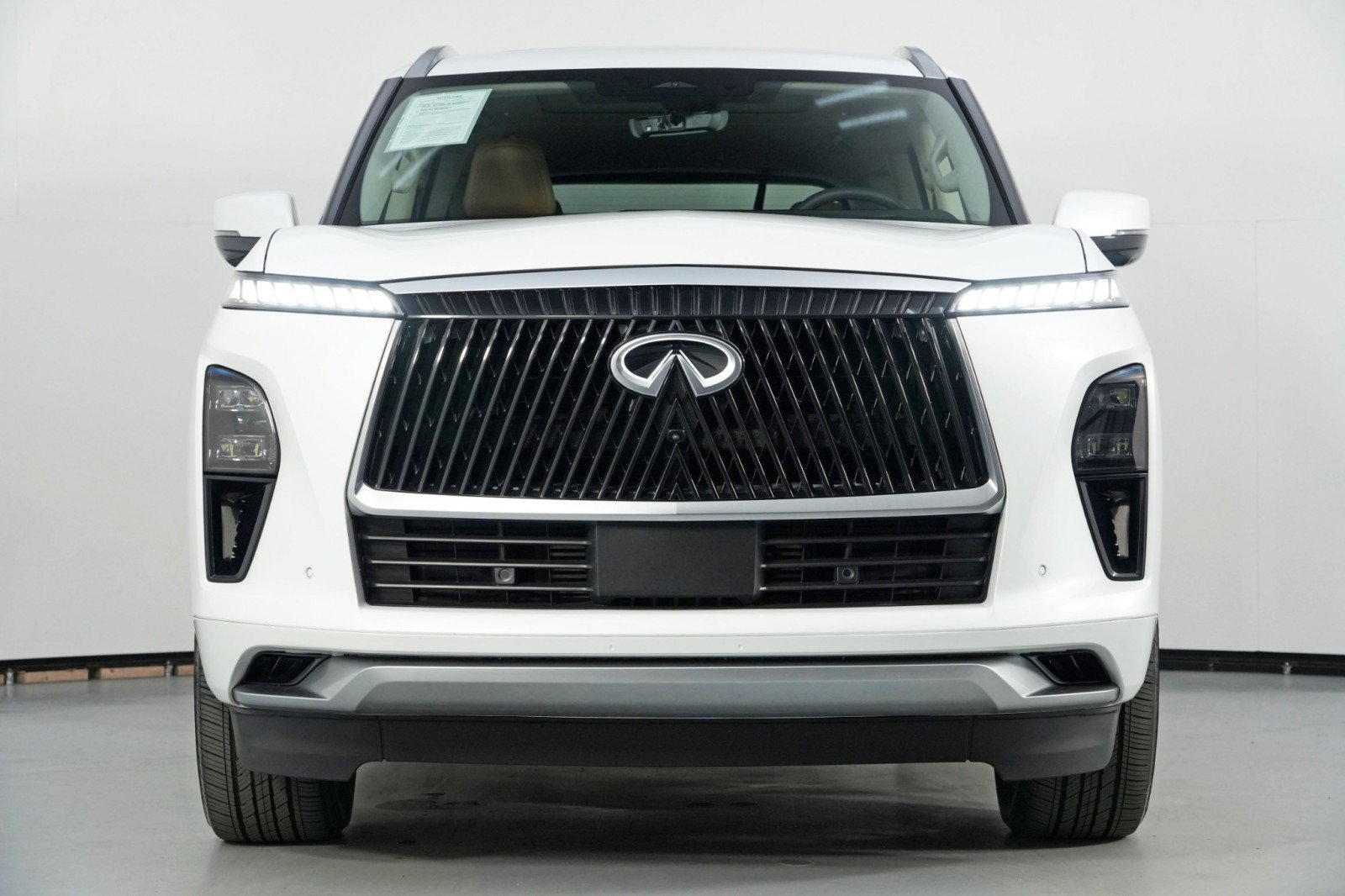 Used 2025 INFINITI QX80 Luxe w/ Cargo Package AWD/4WD image 7
