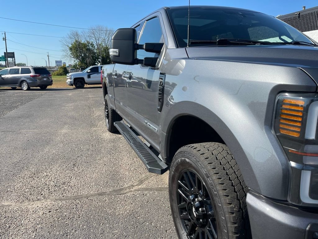 Used 2022 Ford F250 Lariat w/ Black Appearance Pkg AWD/4WD image 15