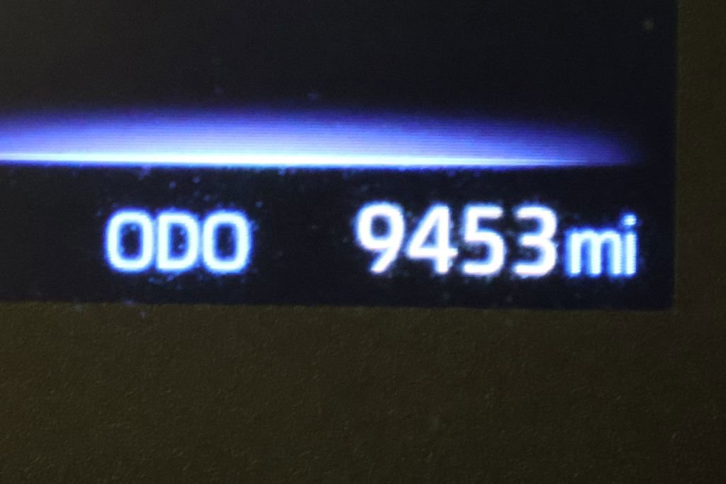 Certified 2024 Toyota Corolla Cross LE image 25