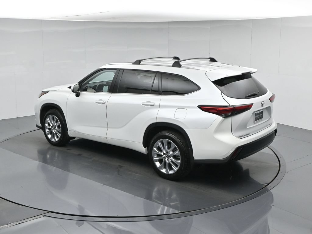 Used 2022 Toyota Highlander Limited FWD image 49