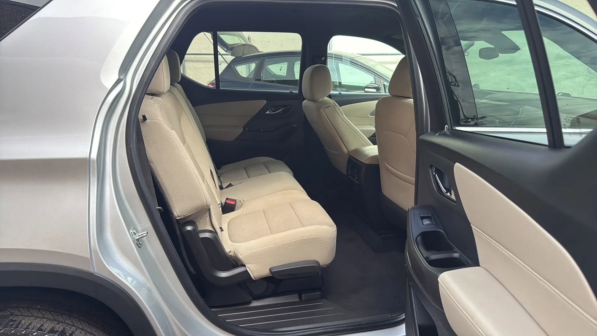 Used 2022 Chevrolet Traverse LS AWD/4WD image 26