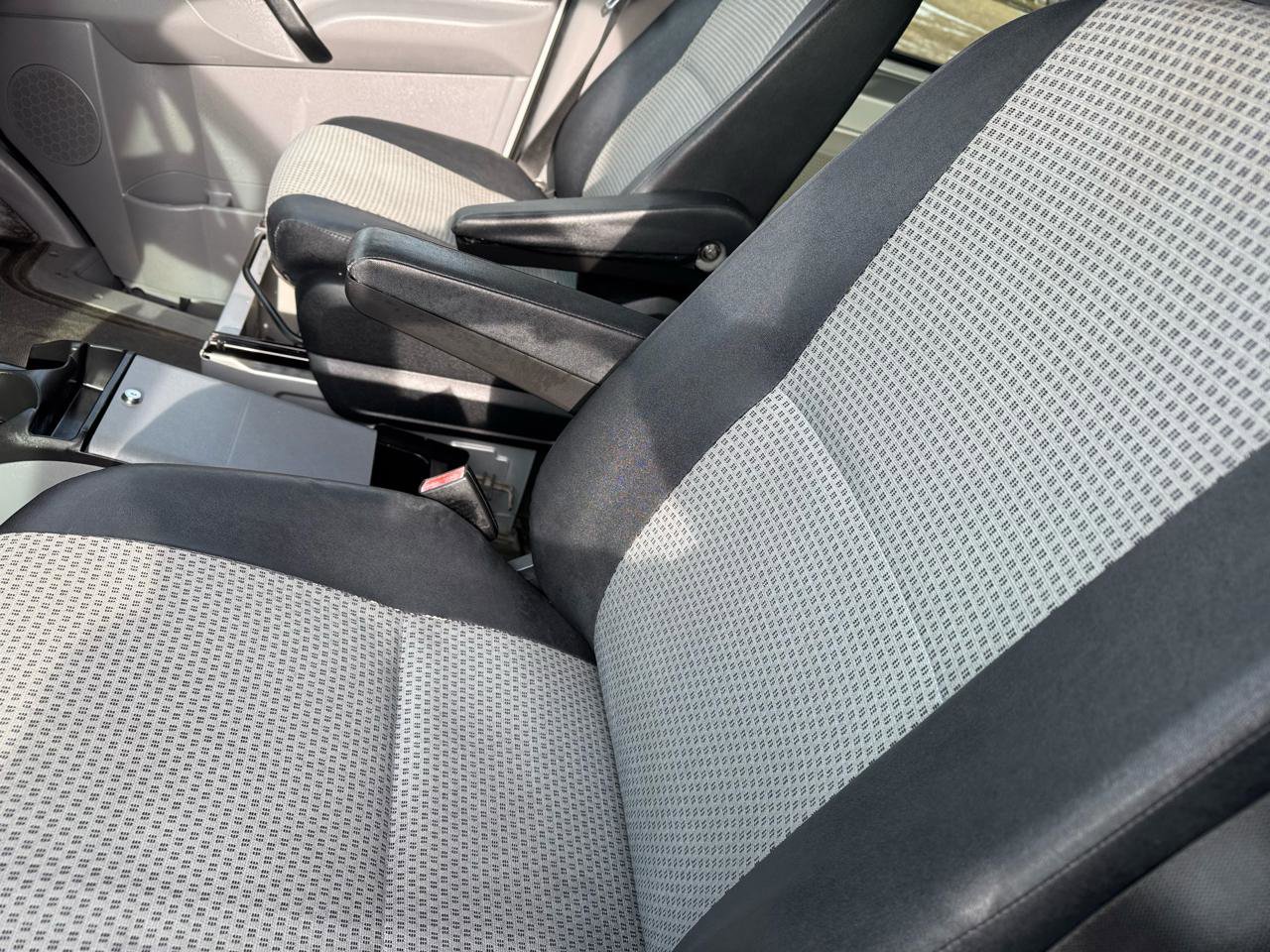 Used 2007 Dodge Sprinter 2500 w/ Cooling Group image 29