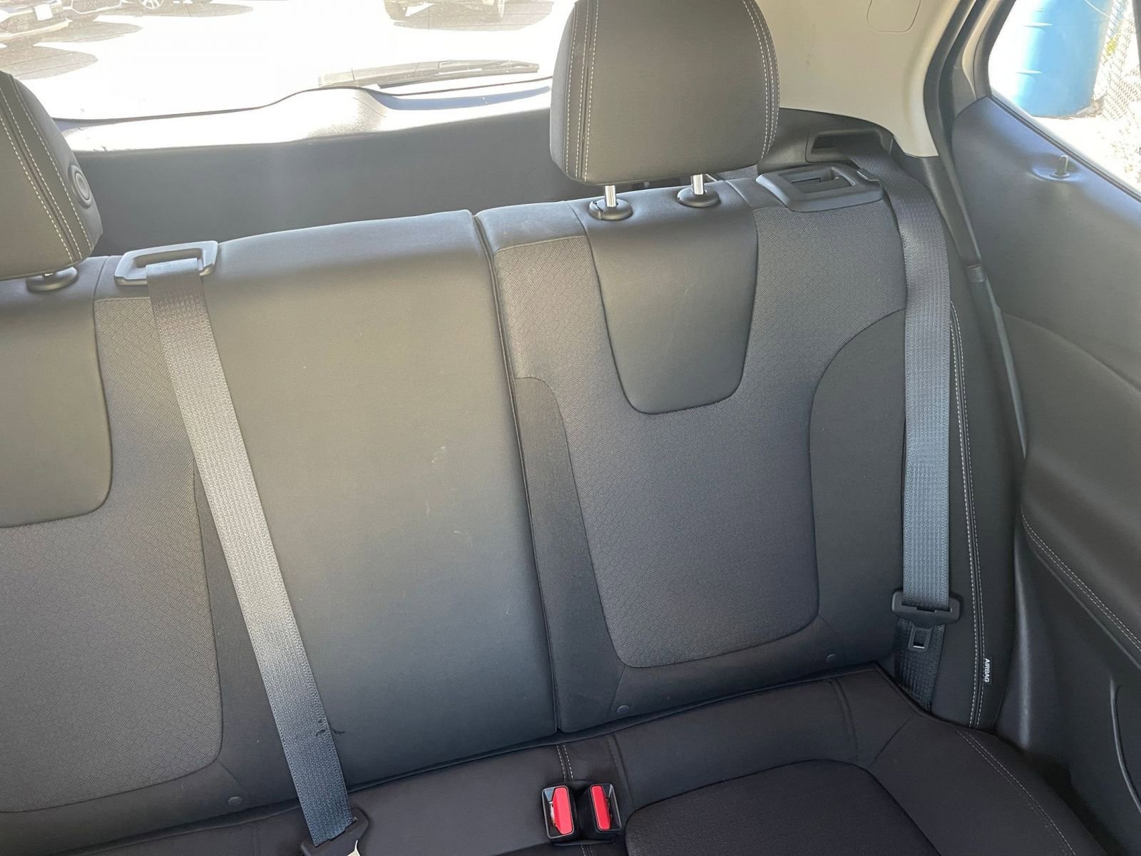 Used 2025 Buick Encore GX Preferred image 36