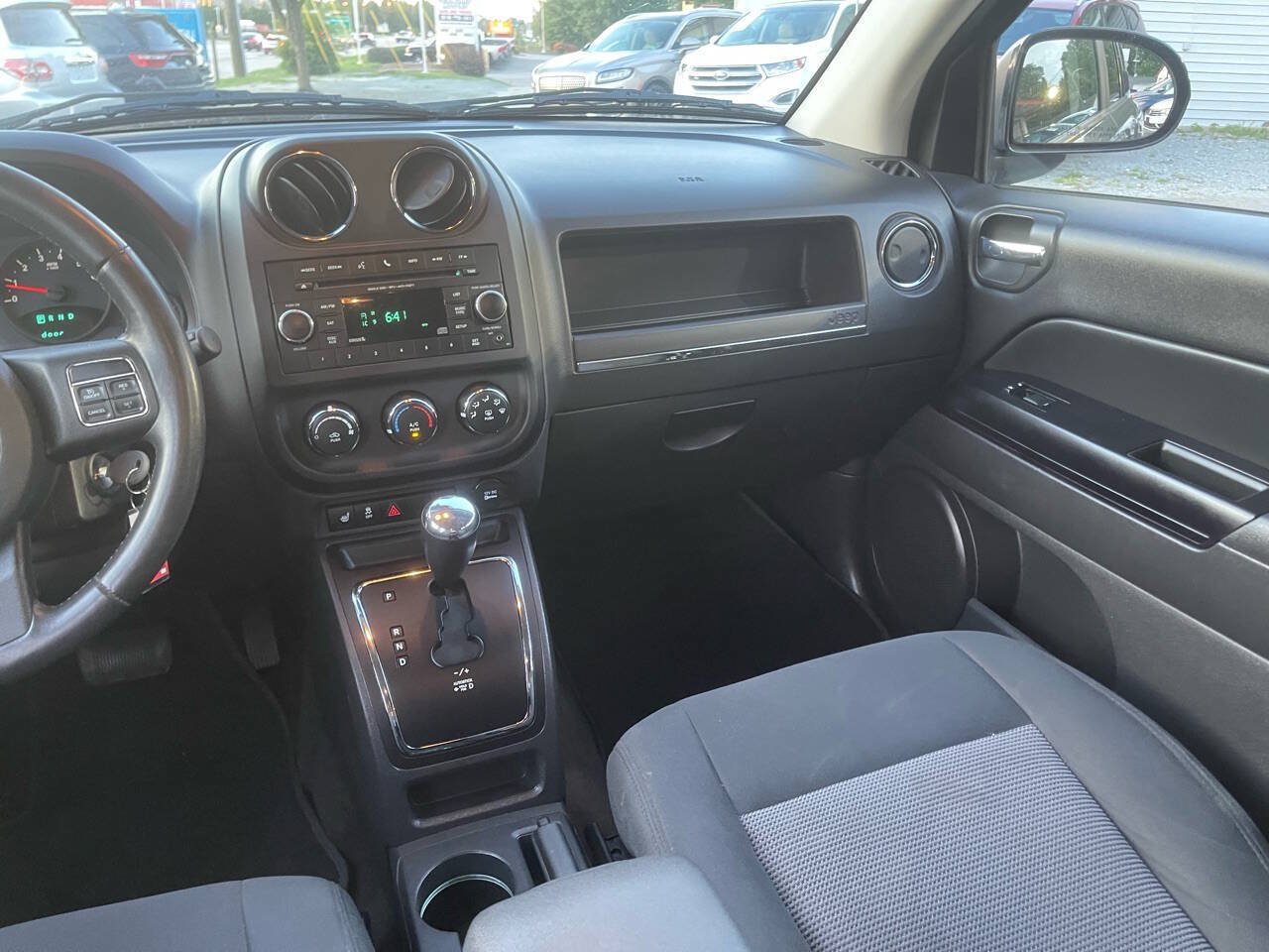 Used 2013 Jeep Compass Latitude AWD/4WD image 22