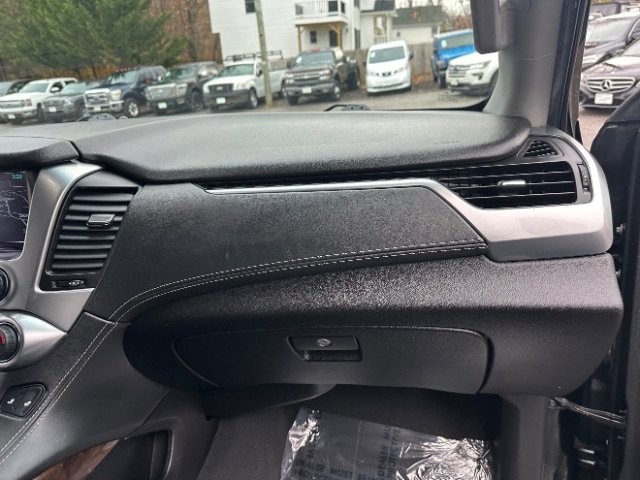 Used 2019 Chevrolet Suburban LT image 46