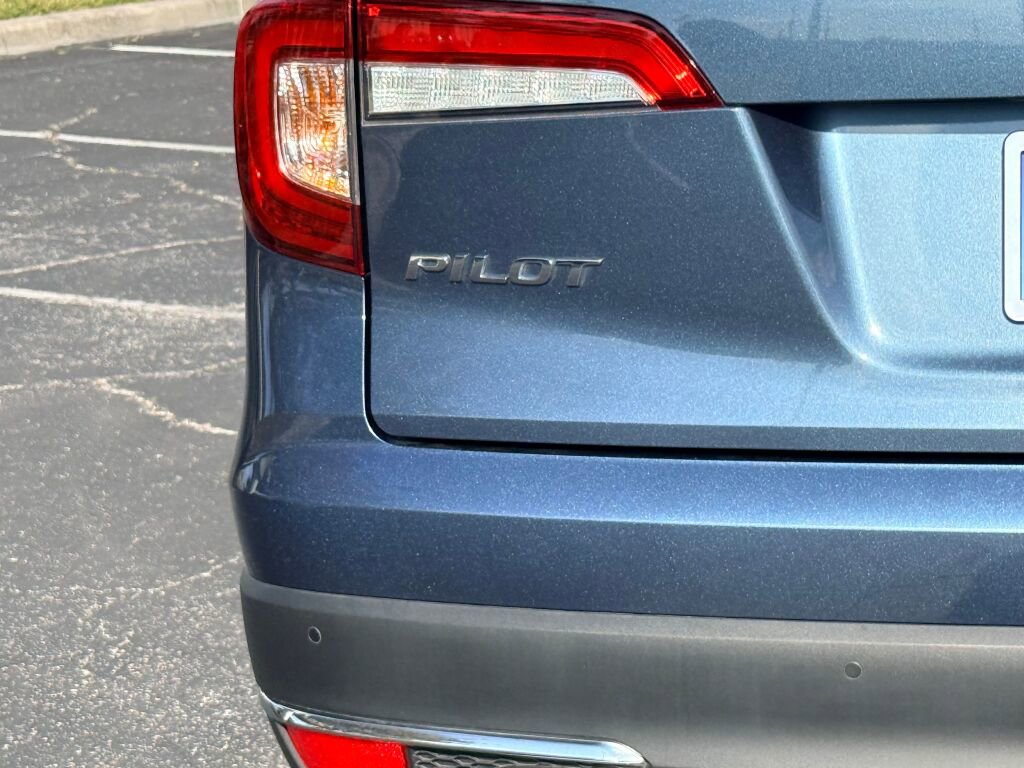 Used 2020 Honda Pilot Touring image 11
