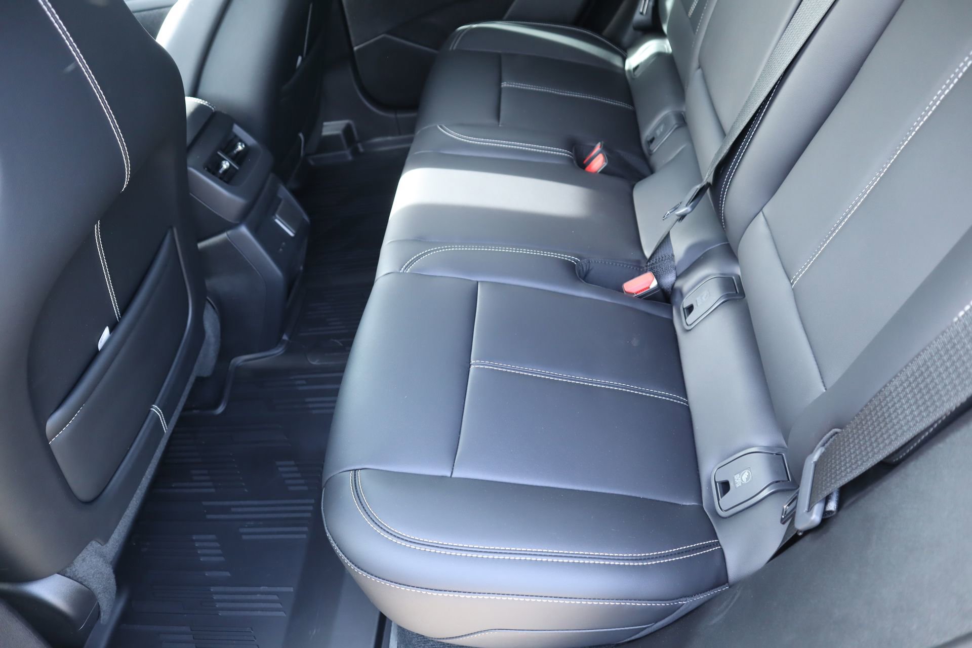 New 2026 Cadillac Optiq Luxury 1 RWD image 12