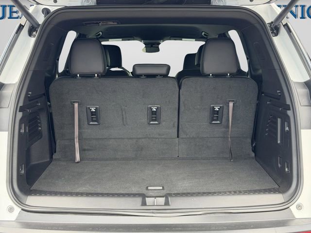 Certified 2024 GMC Acadia Elevation w/ Luxury Package image 13