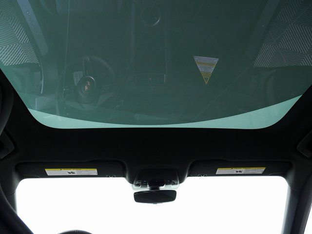 New 2026 Porsche Taycan image 22