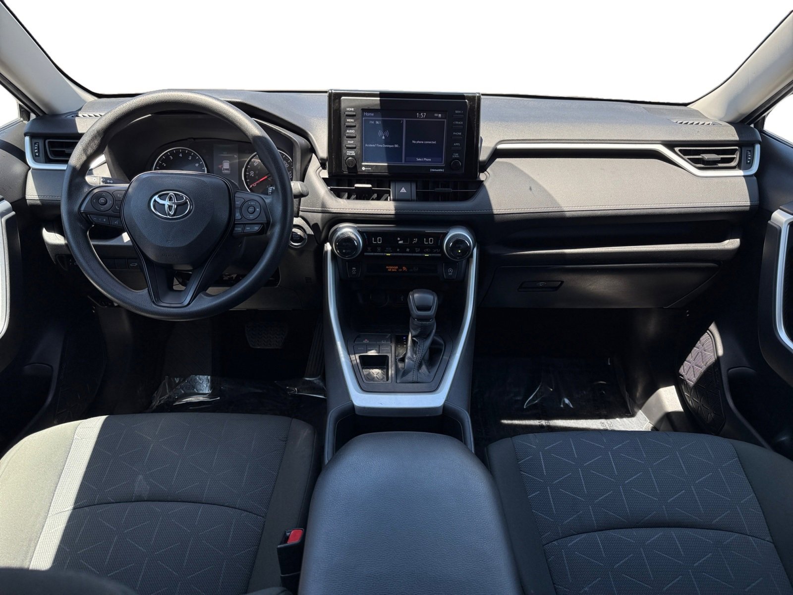Used 2022 Toyota RAV4 XLE image 10