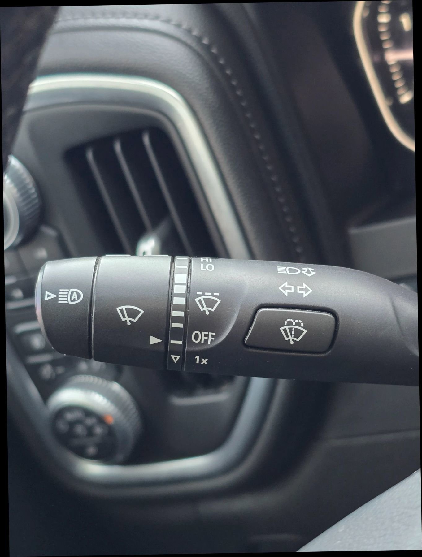 Used 2020 GMC Sierra 2500 Denali w/ Denali Ultimate Package image 29