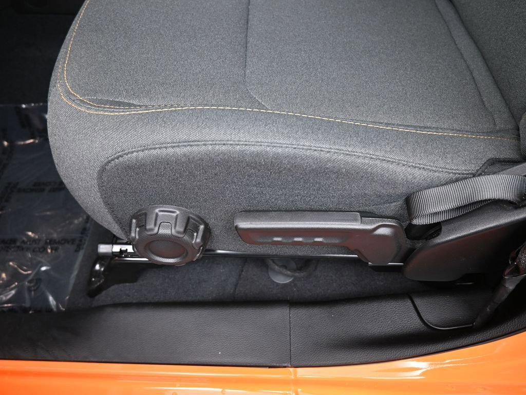Used 2025 Jeep Wrangler Sport image 13