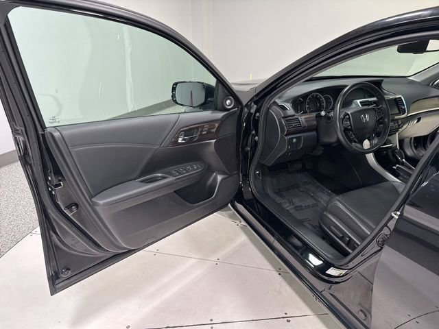 Used 2016 Honda Accord EX-L image 10