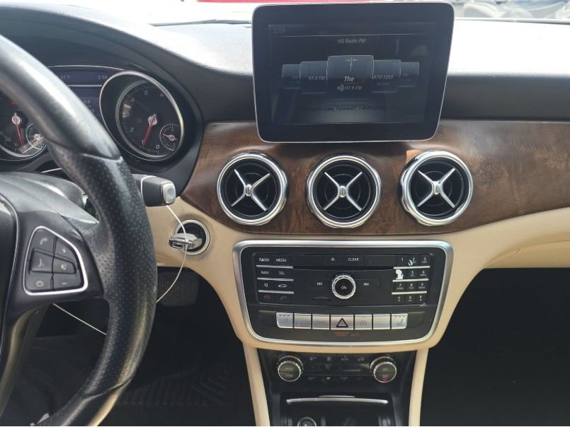 Used 2018 Mercedes-Benz GLA 250 image 23