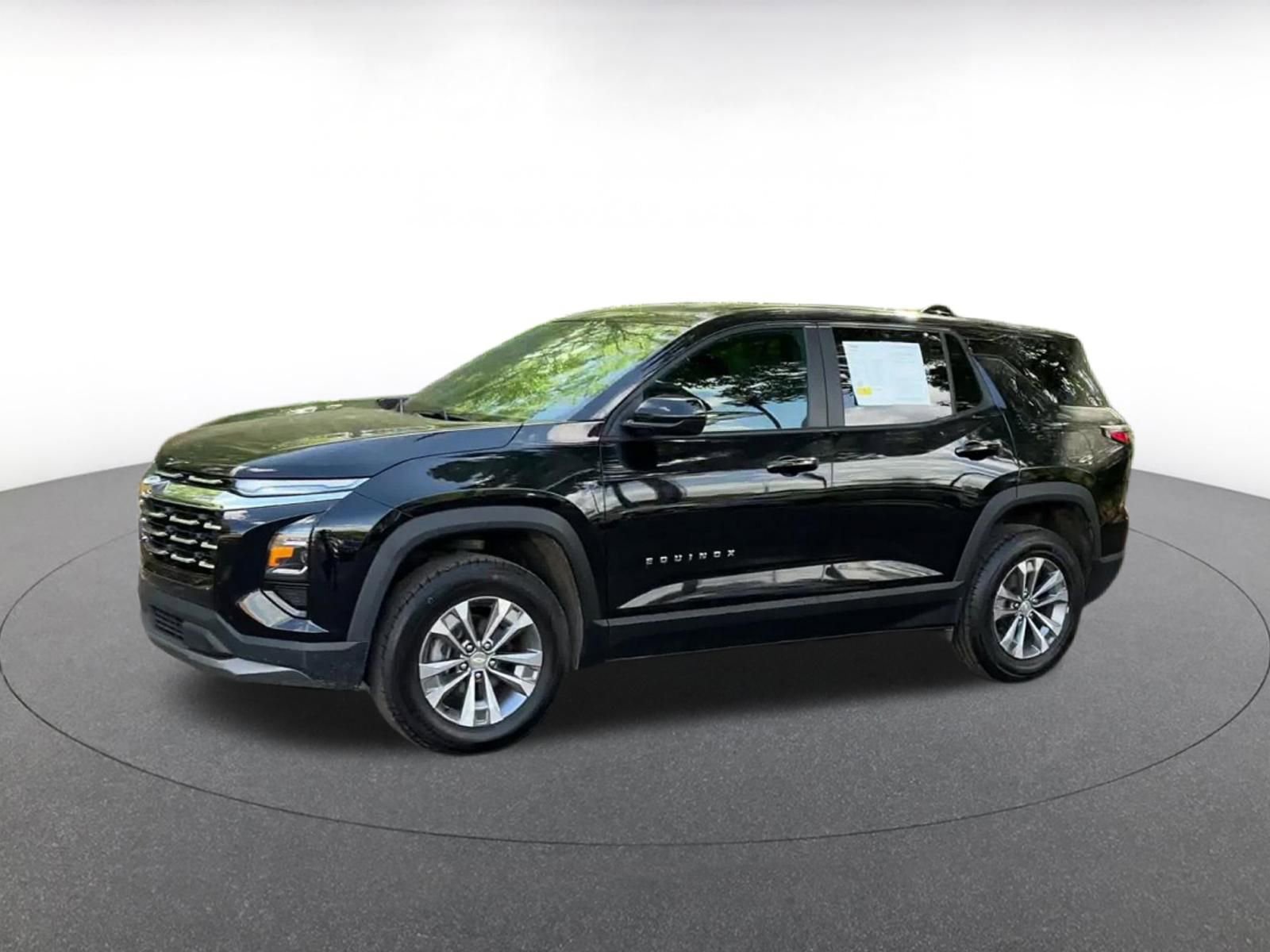 Used 2025 Chevrolet Equinox LT AWD/4WD image 10
