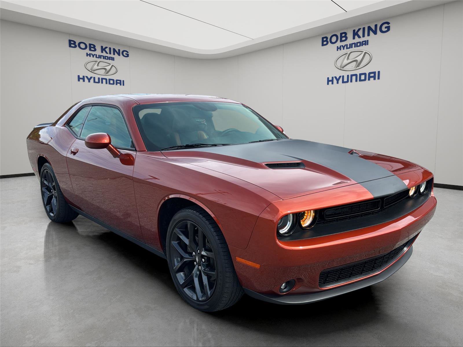 Used 2022 Dodge Challenger SXT w/ Driver Convenience Group image 7
