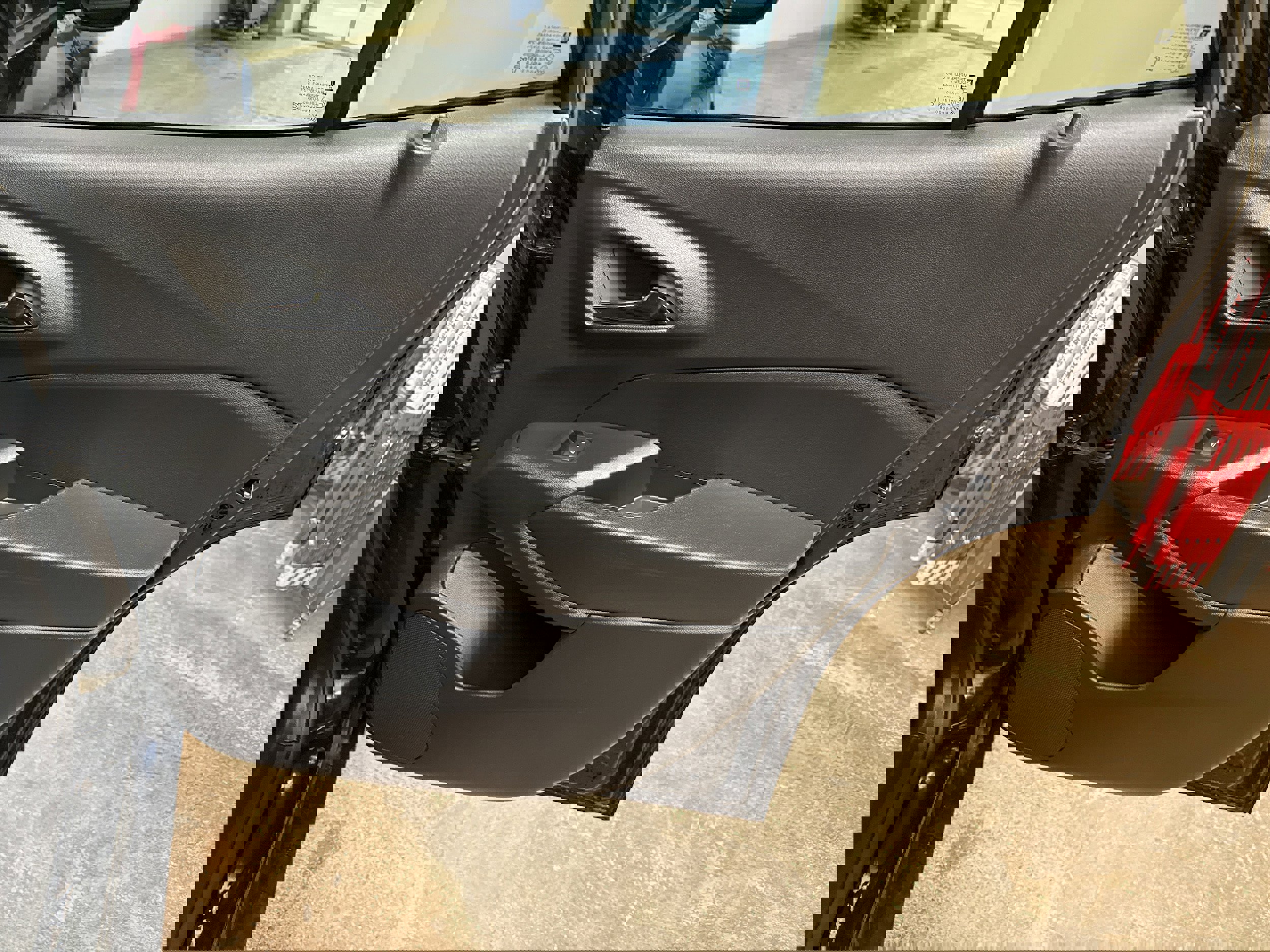 Used 2024 Chevrolet Trax ACTIV w/ Sunroof Package image 24