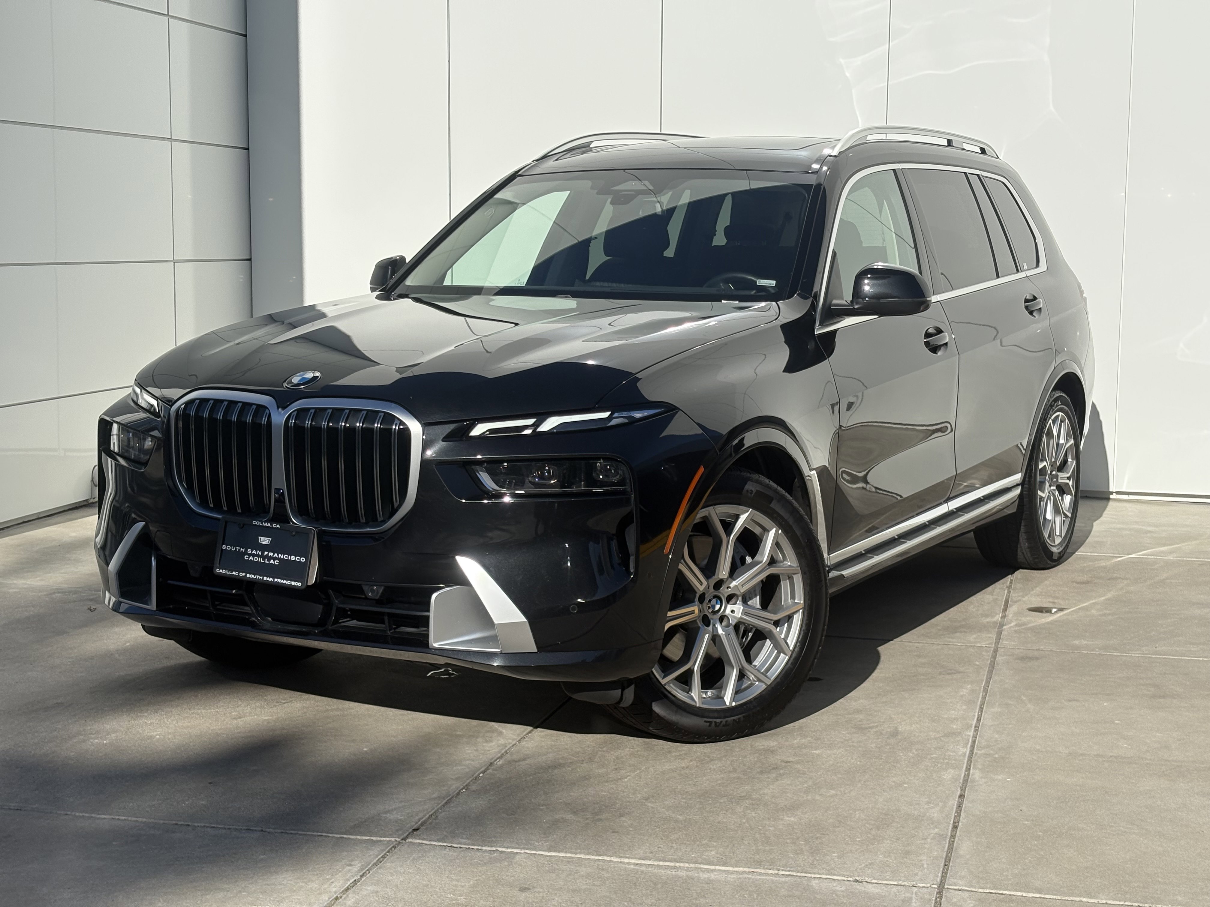 Used 2025 BMW X7 xDrive40i image 2