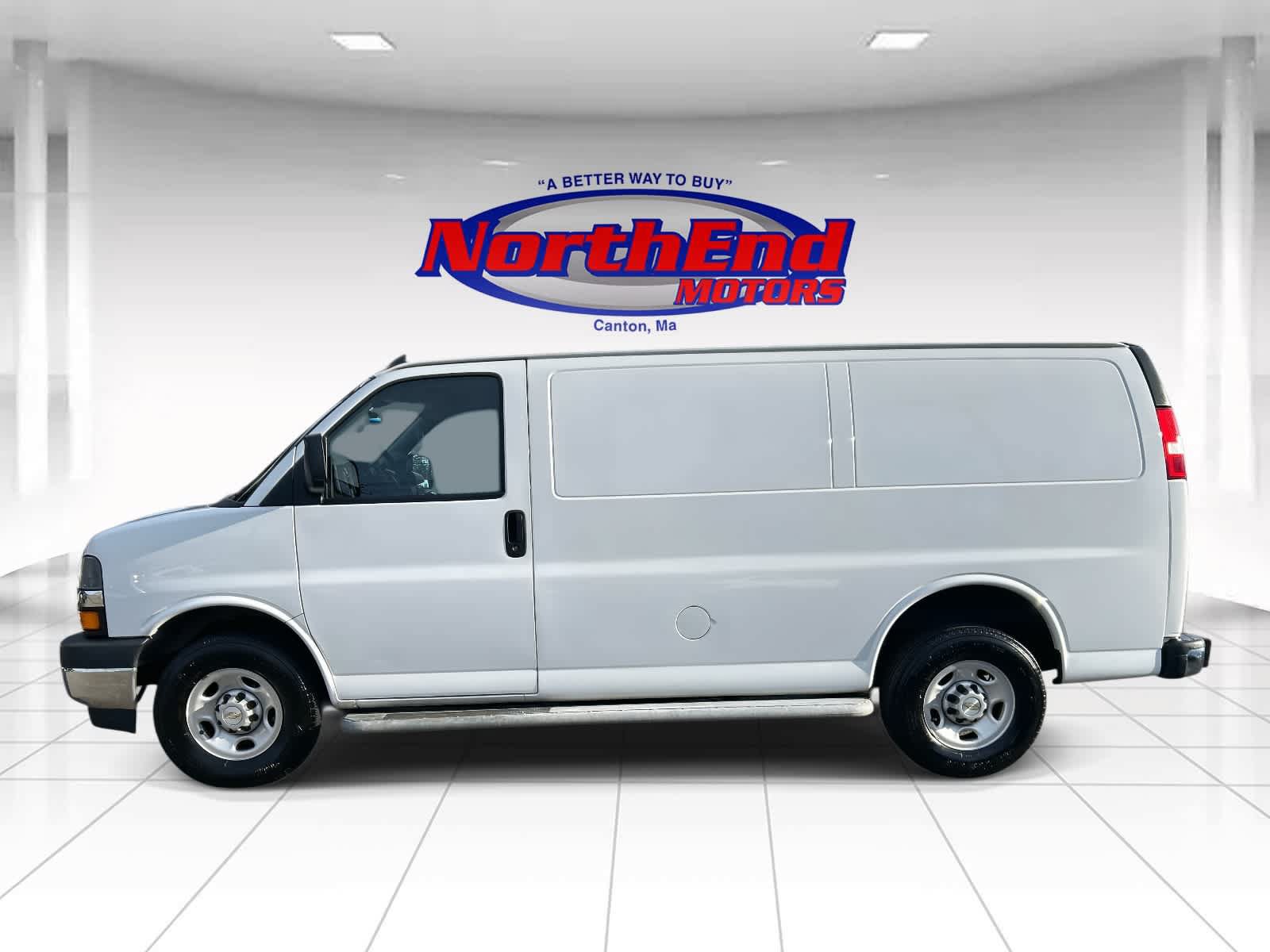 Used 2022 Chevrolet Express 2500 w/ Driver Convenience Package RWD image 6