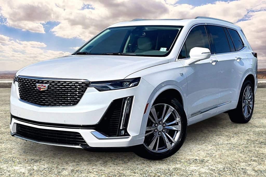 Certified 2024 Cadillac XT6 Premium Luxury FWD image 3
