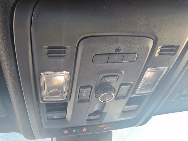 Used 2024 GMC Yukon Denali RWD image 26