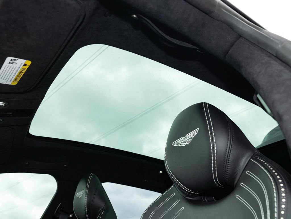 Used 2021 Aston Martin DBX image 38