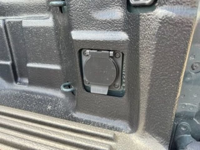 Used 2025 Chevrolet Silverado 1500 LT AWD/4WD image 24