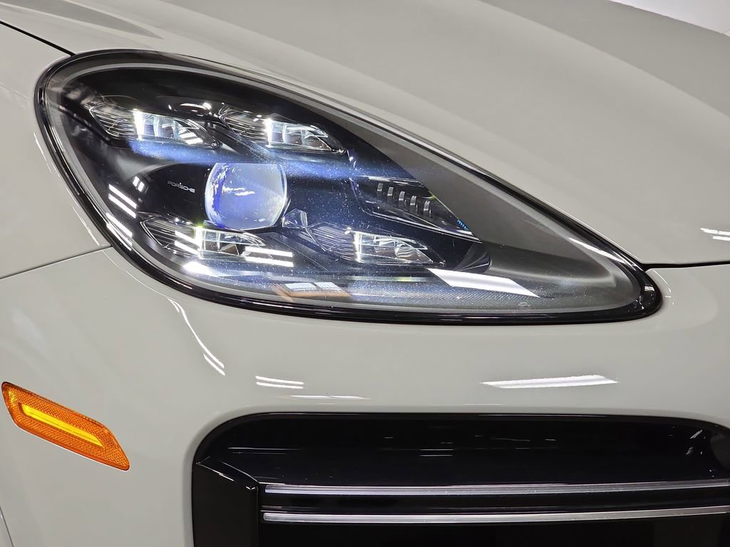 Certified 2023 Porsche Cayenne Turbo AWD/4WD image 12