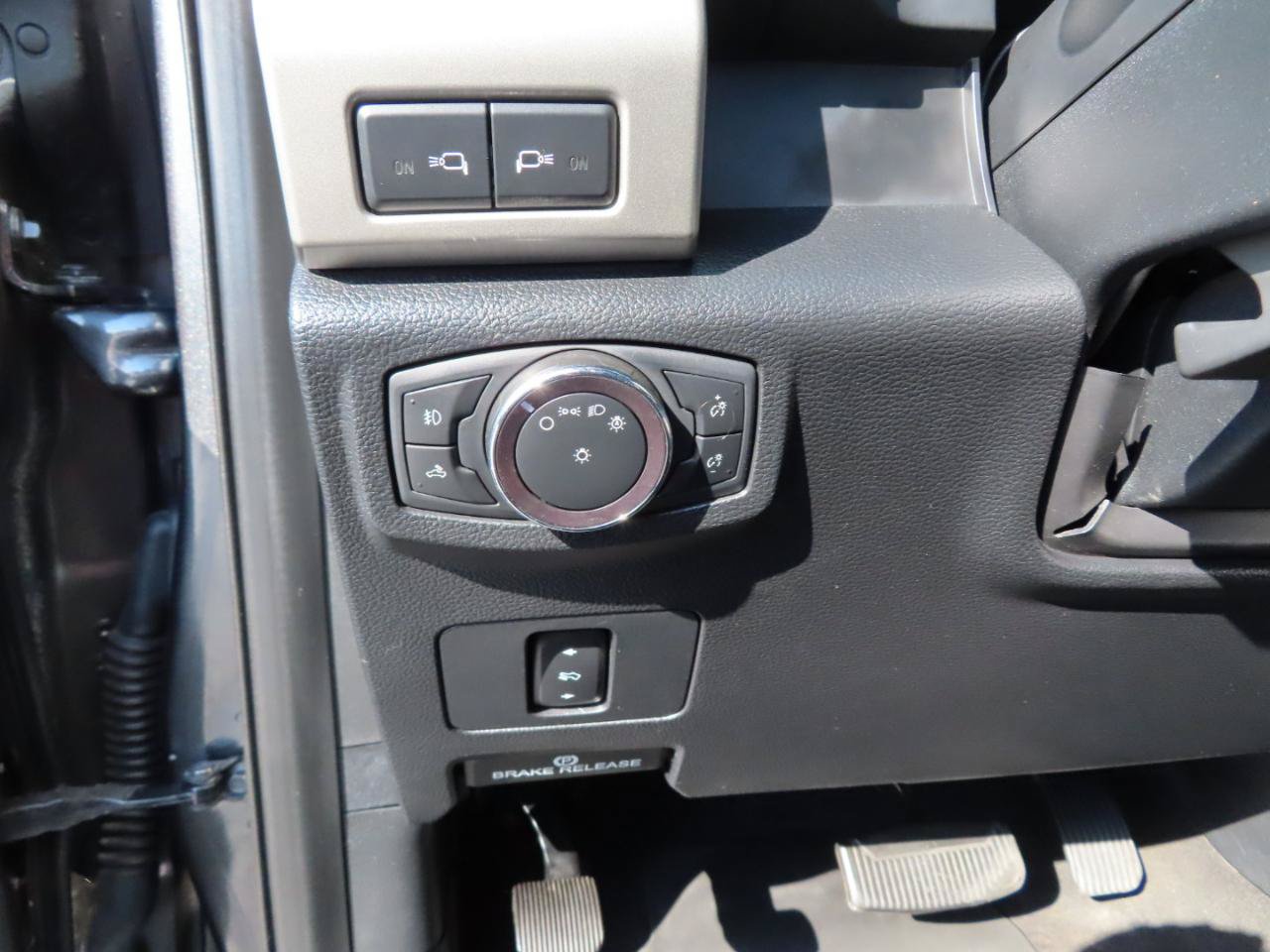 Used 2019 Ford F350 Lariat w/ Lariat Value Package AWD/4WD image 33
