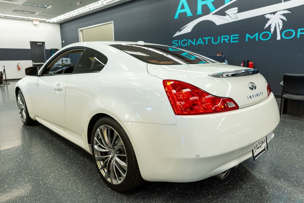 Used 2011 INFINITI G37 Journey w/ Premium Pkg image 9