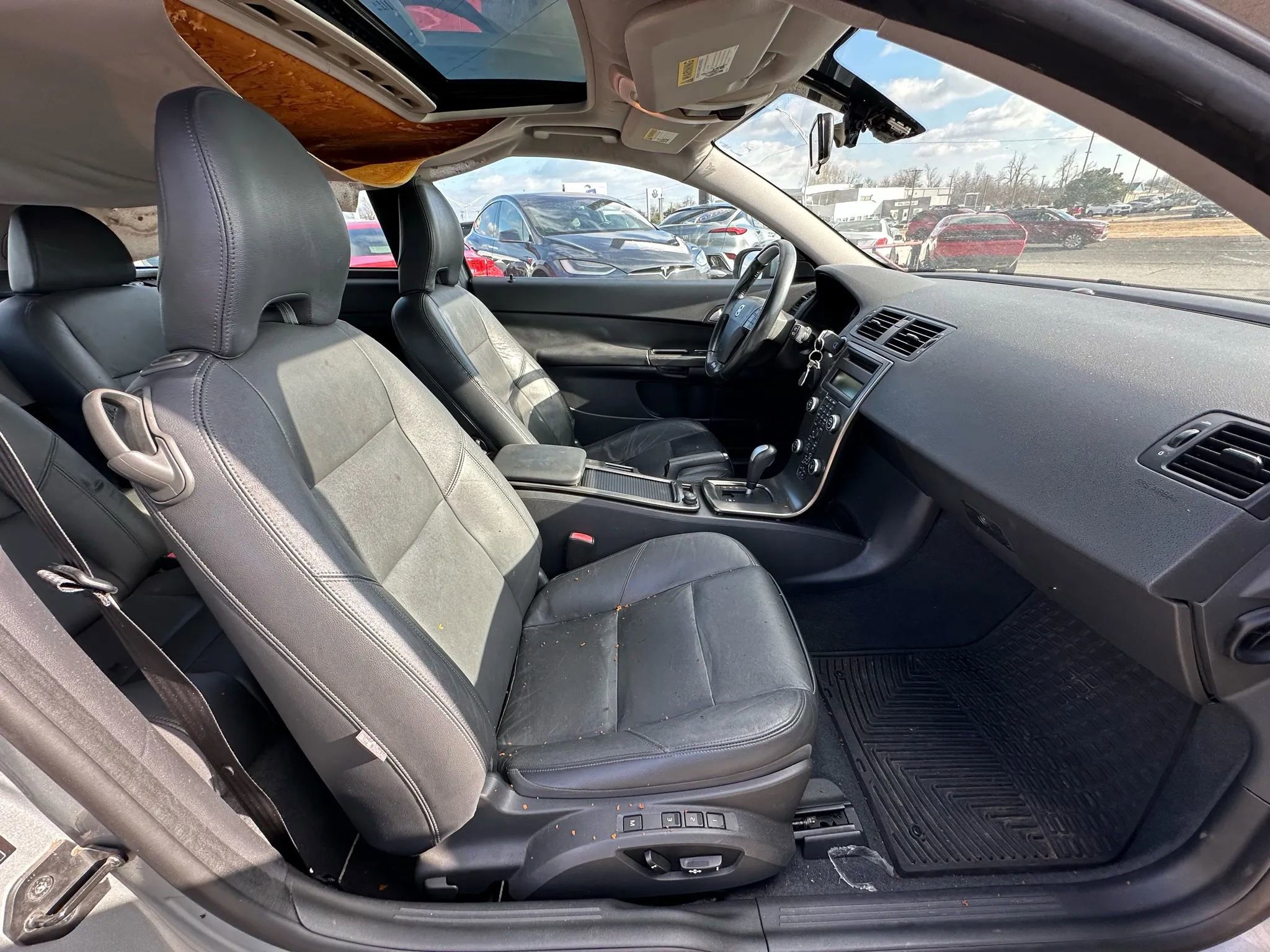 Used 2010 Volvo C30 T5 R-Design image 10