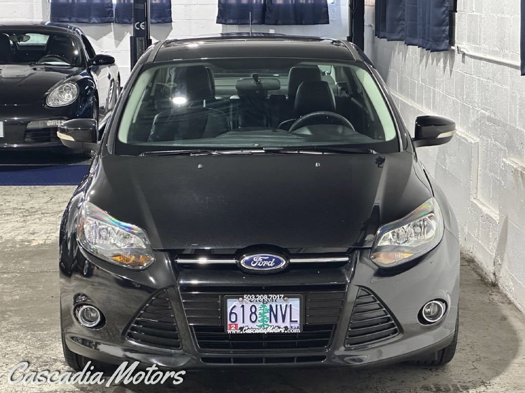 Used 2013 Ford Focus Titanium w/ Titanium Handling Pkg image 3