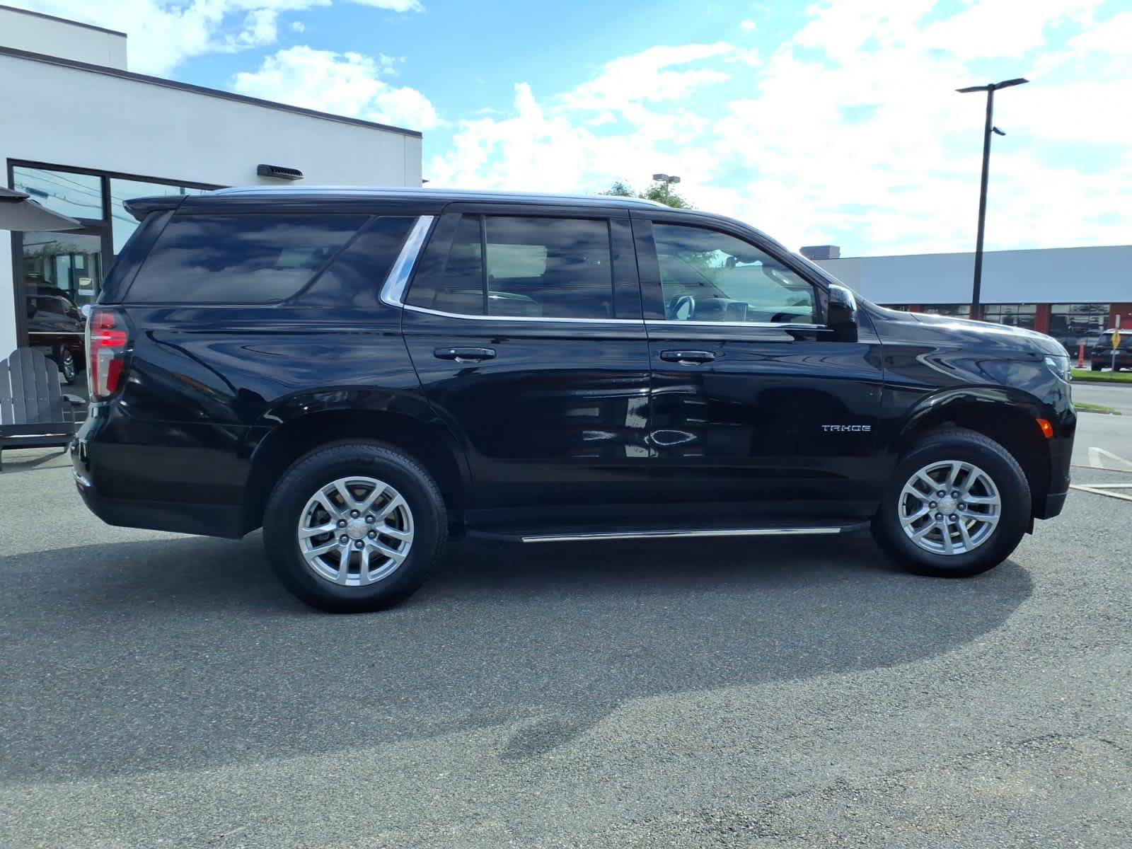 Used 2024 Chevrolet Tahoe LT AWD/4WD image 4