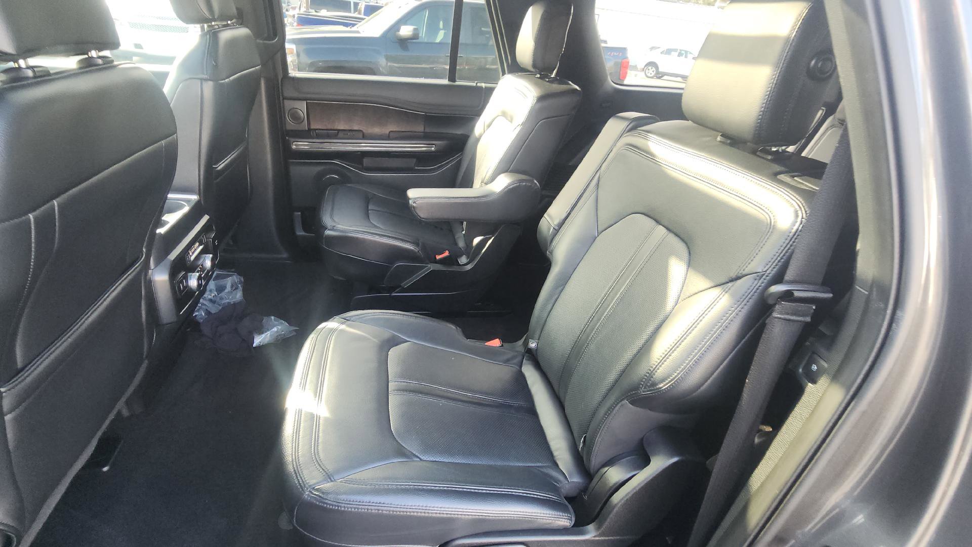 Used 2019 Ford Expedition Max Limited w/ Special Edition Package image 10