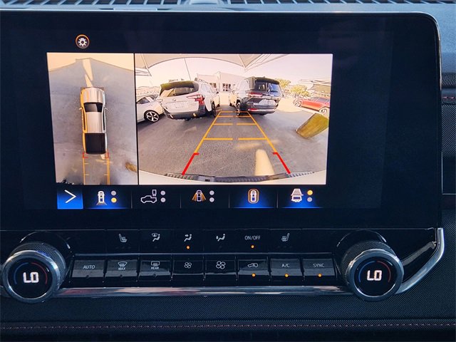 Used 2024 Chevrolet Colorado Z71 w/ LPO, Dark Essentials Package image 19