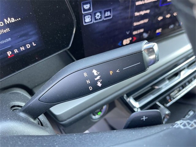 Used 2025 Chevrolet Traverse LT image 19