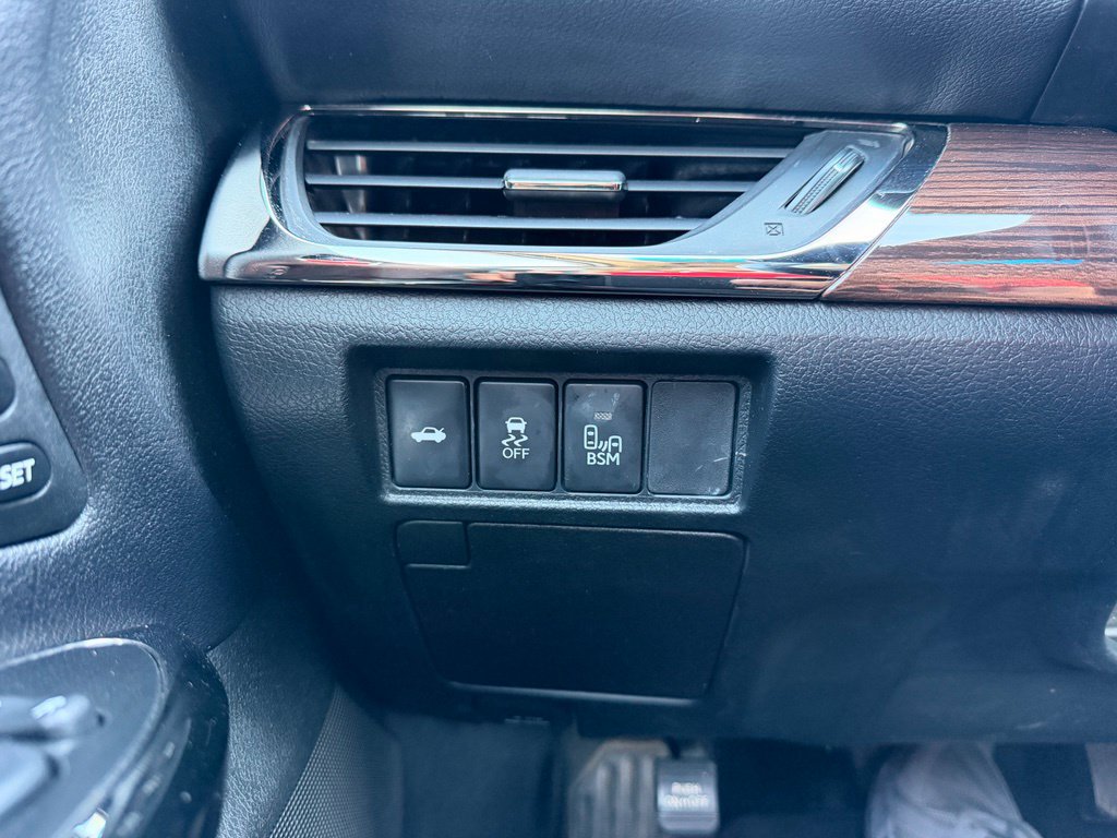 Used 2015 Toyota Avalon XLE Touring FWD image 26