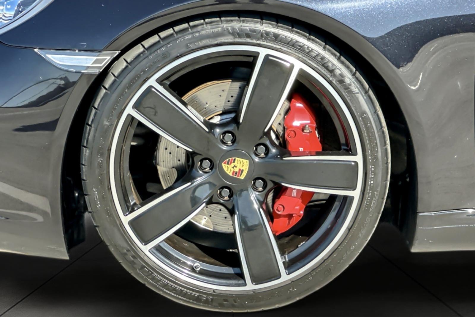Used 2018 Porsche 911 Carrera S RWD image 25