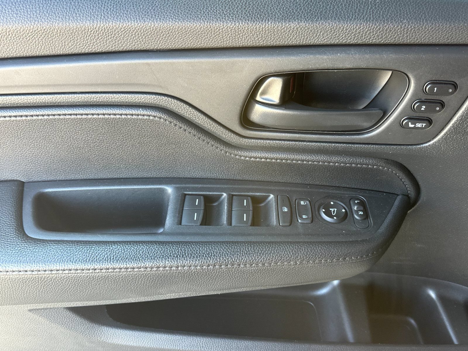 Used 2022 Honda Odyssey EX-L image 11