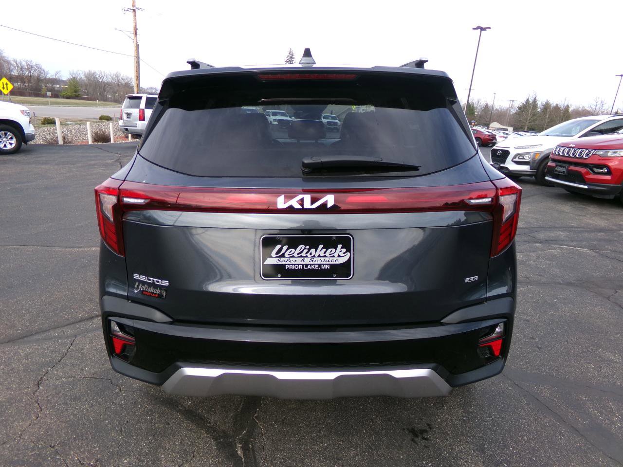 Used 2024 Kia Seltos EX image 4