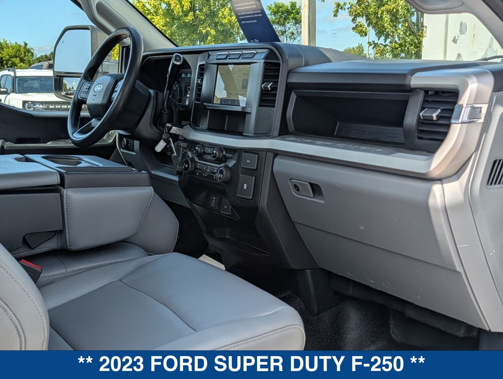 Certified 2023 Ford F250 XL w/ XL Chrome Package RWD image 16
