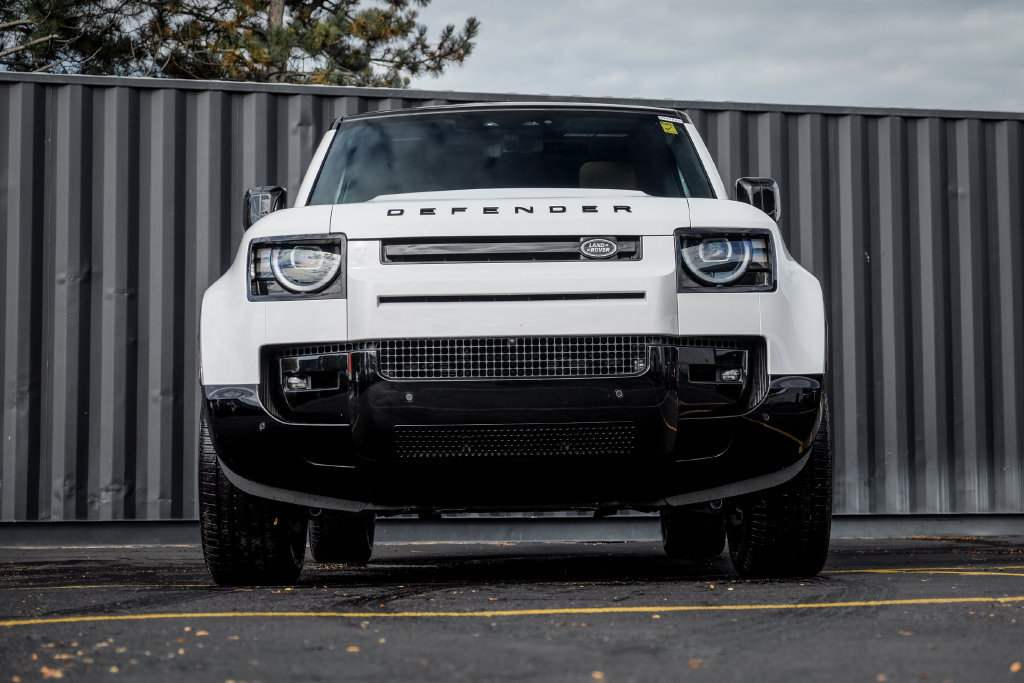 New 2026 Land Rover Defender 110 X-Dynamic SE AWD/4WD image 5