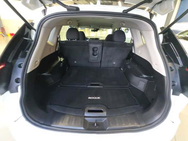 Used 2020 Nissan Rogue S AWD/4WD image 23