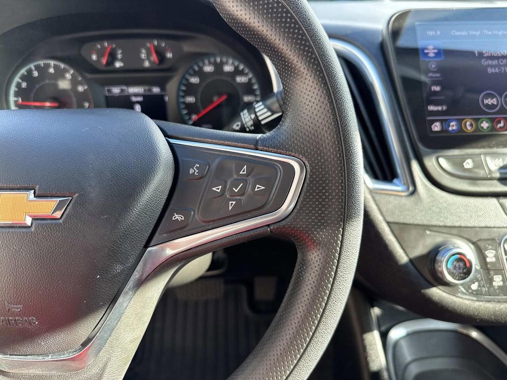 Used 2021 Chevrolet Malibu LT image 24