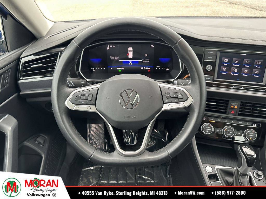 Used 2023 Volkswagen Jetta SE w/ Panoramic Sunroof Package FWD image 14
