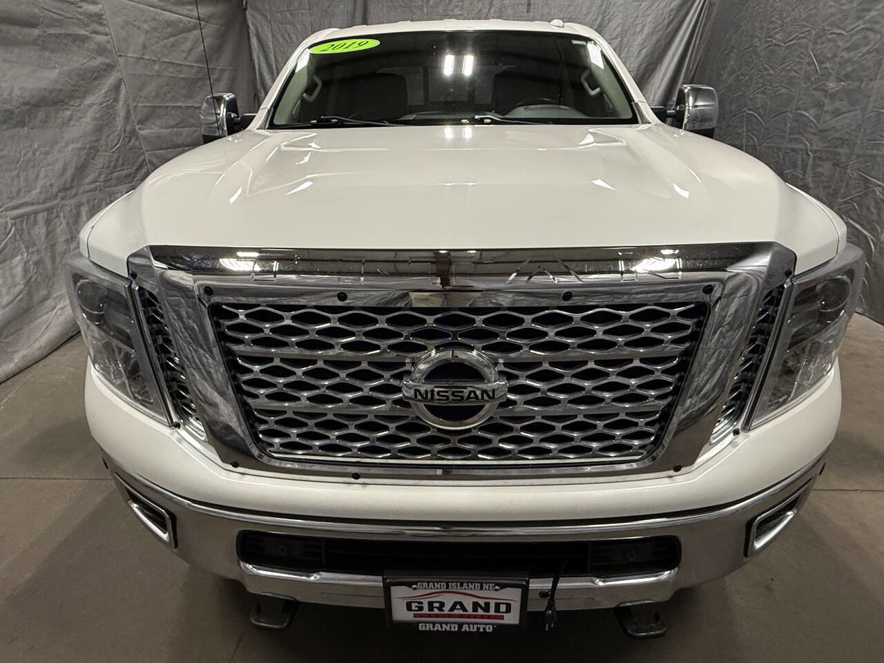 Used 2019 Nissan Titan SL w/ Texas Titan Edition image 2